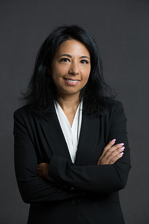 Kathy LinkedIn Headshot